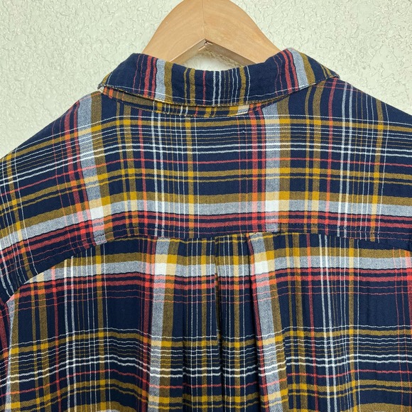 Twelve-O-Two Plaid Button Down Top size Small Blue Multi Studded Hi/Low - Picture 6 of 12